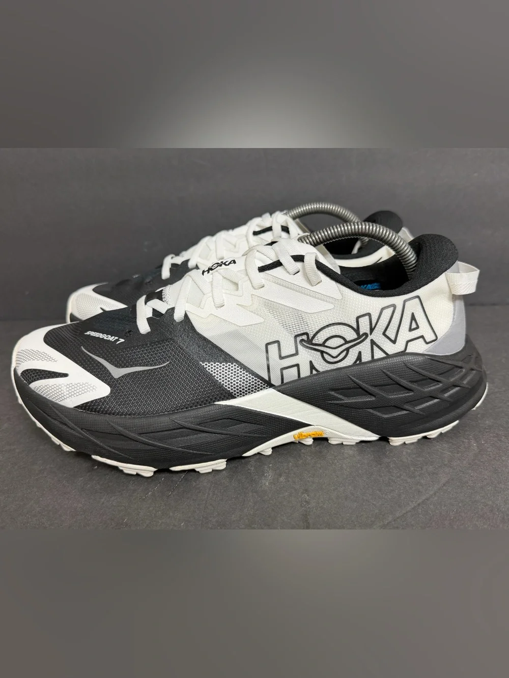 NEW Hoka Speedgoat 7 Wide Men's Size 10 2E Running Shoes 1171930/BWHT